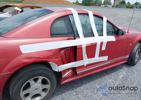 2000 Ford Mustang из США, поврежденный, VIN 1FAFP4046YF136163